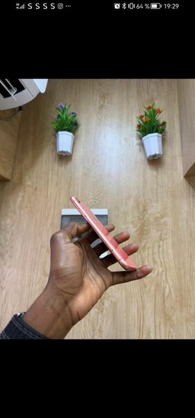 iPhone XR Rouge sans id