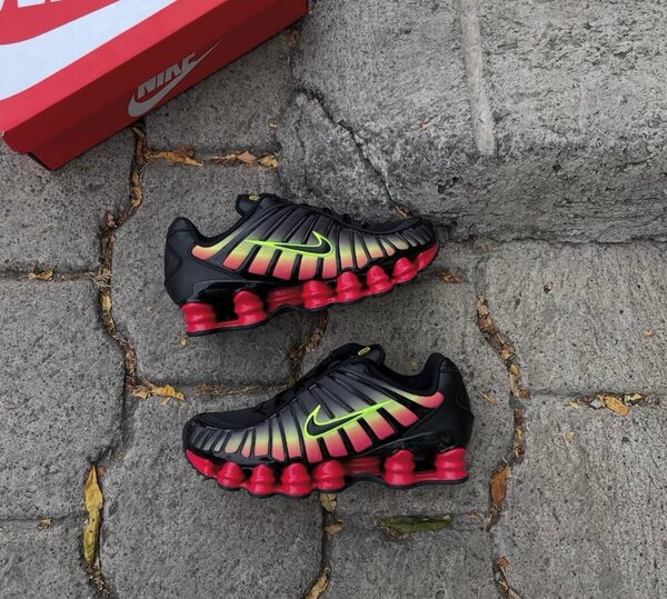 Baskets Nike Shox vives