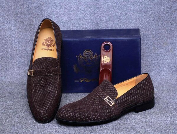 Les chaussures 100% cuir véritable