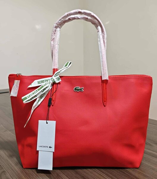 Sac à main Lacoste élégant