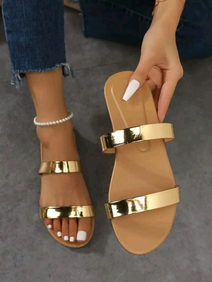 Sandales plates femme