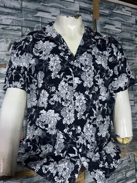 Chemises à motifs floraux homme