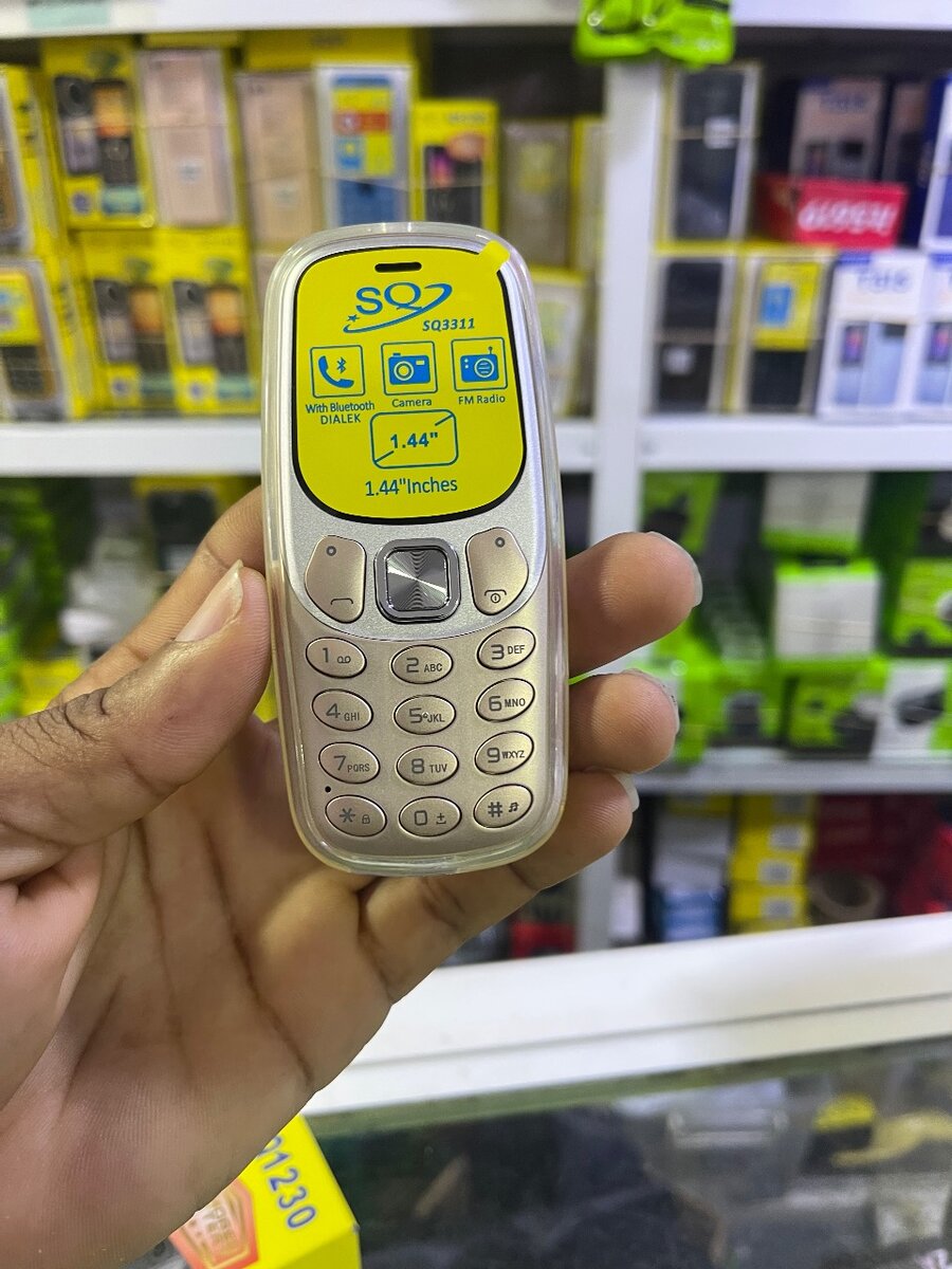 Téléphone portable rétro SQ3311