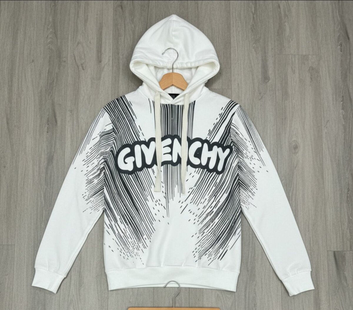 Sweat à capuche tendance