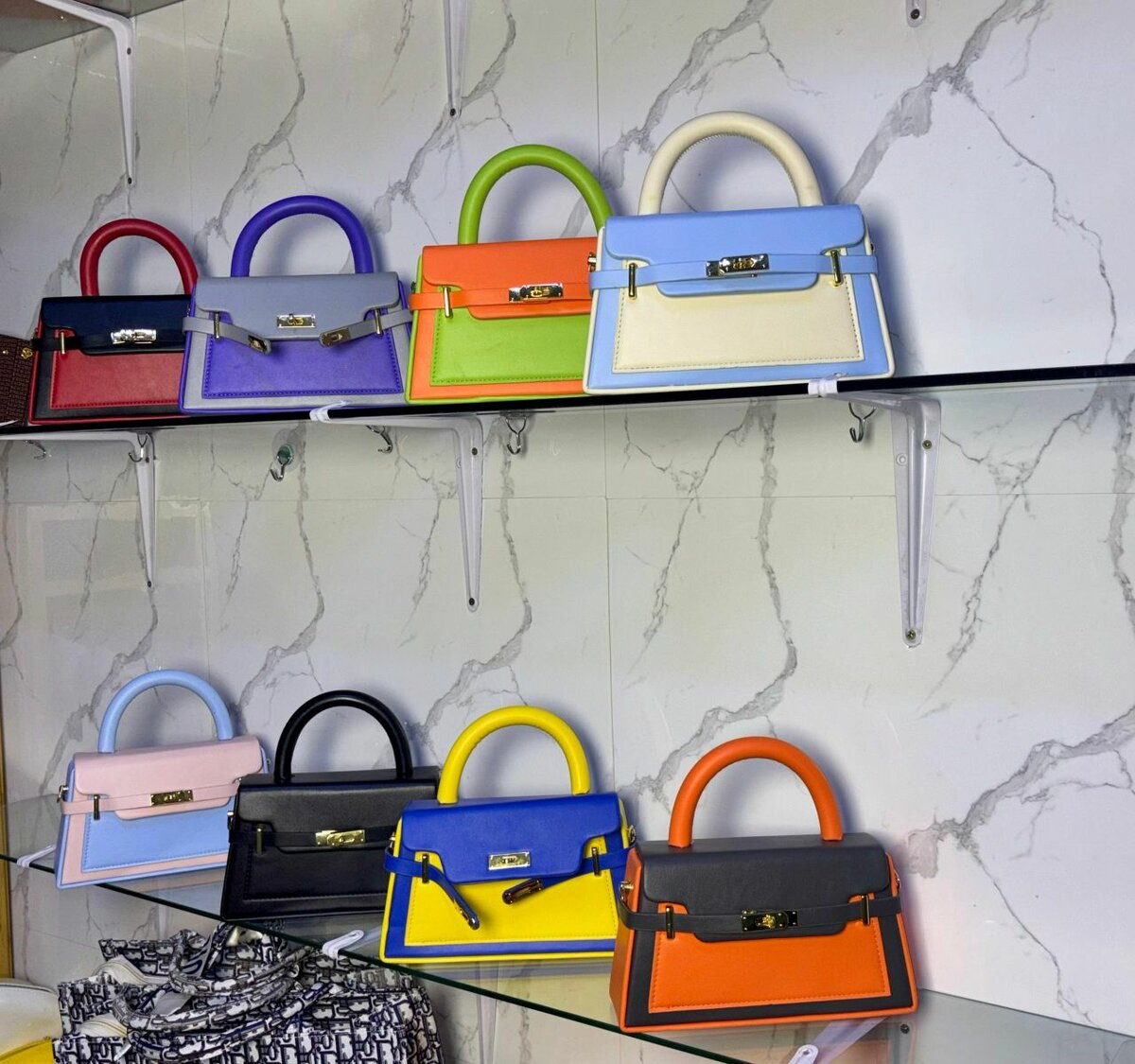 Sacs à main colorés élégants