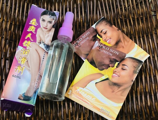 6 préservatifs + lubrifiant