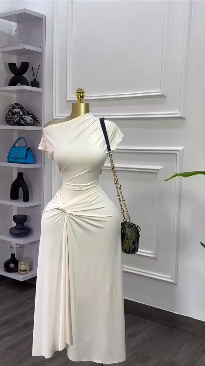 Cute white dress, inpso fir court weddings