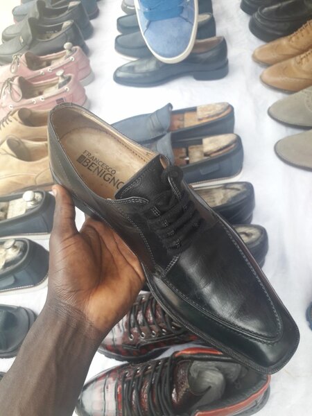 Chaussures Derby en cuir noir