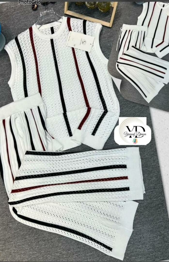 Ensemble tricoté rayé élégant