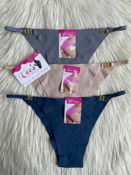 Strings et culottes pour femmes