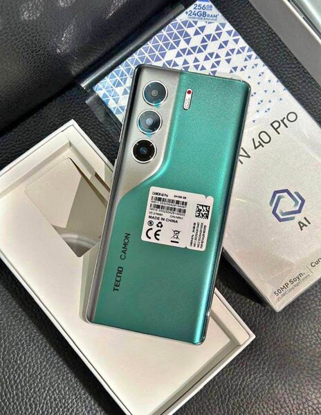 Smartphone Tecno Camon 40 Pro