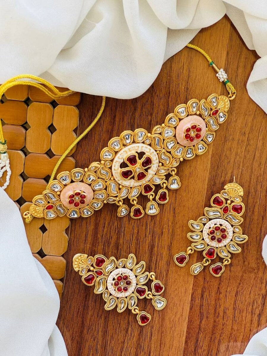 Ladies wedding set Necklace and earrings