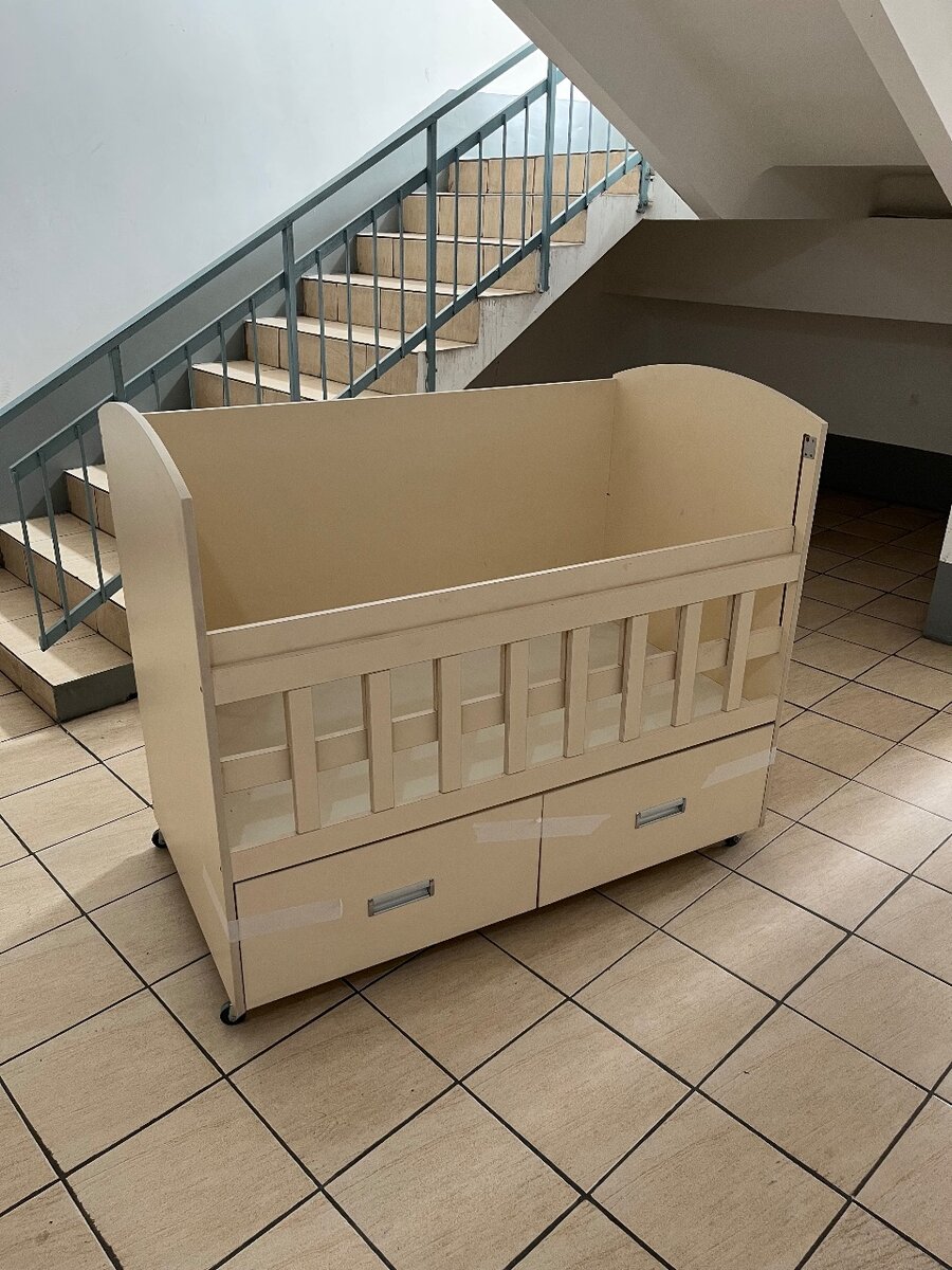 Детская кроватка