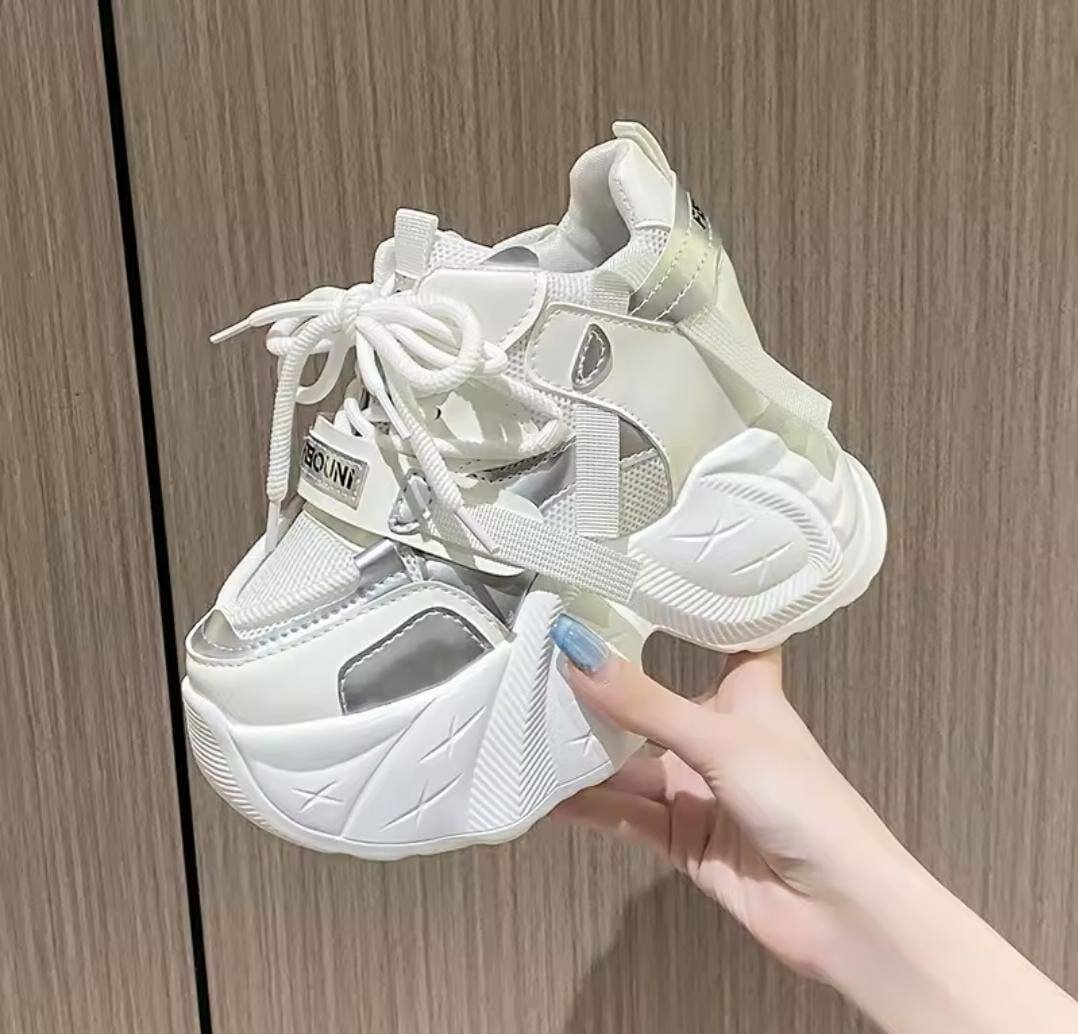 Chaussure pour jeunes, disponible en 37 à 41