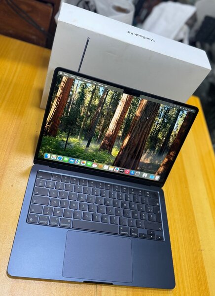 macbook air m3 2024