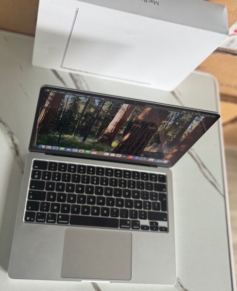 MacBook air m4 2025
