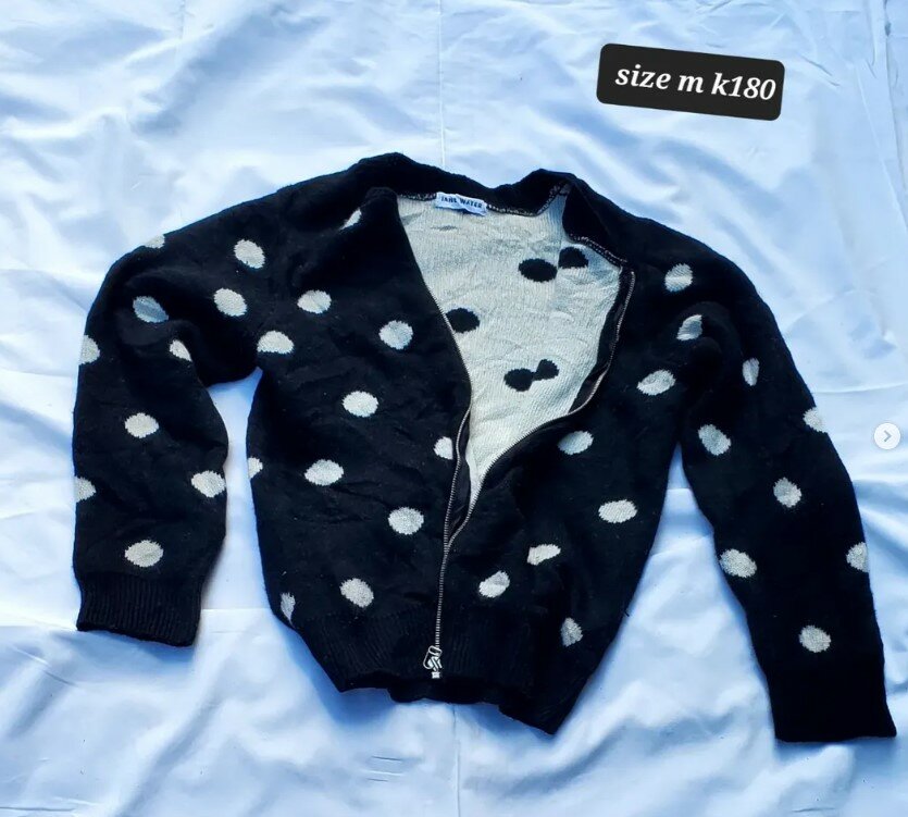 Comfortable women's cardigan black+white