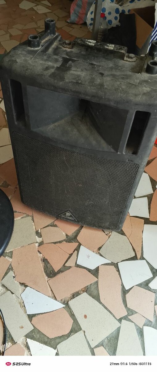 Haut-parleur Behringer B300