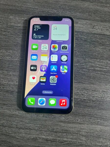 iPhone Xr casi neuf jamais démonté