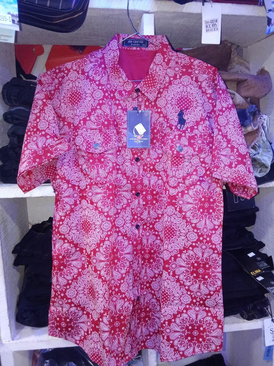 Chemise homme motifs rouges