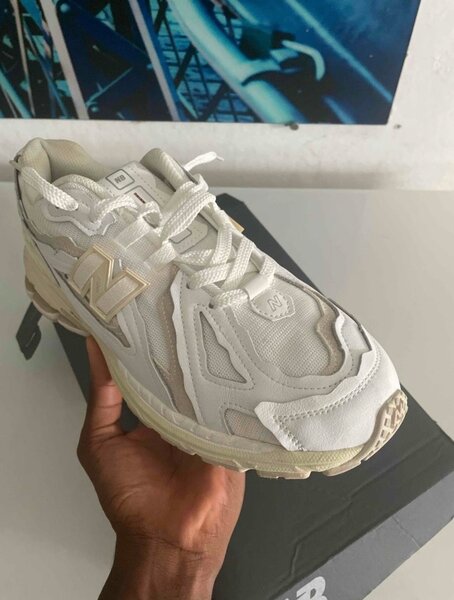 Men's White Running Shoes