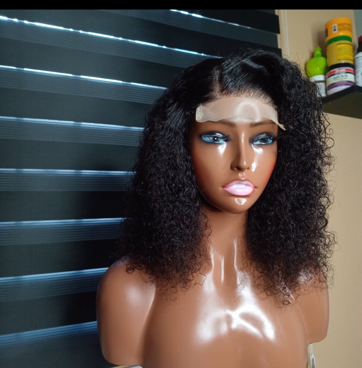 Closure wigs... Whole sale available