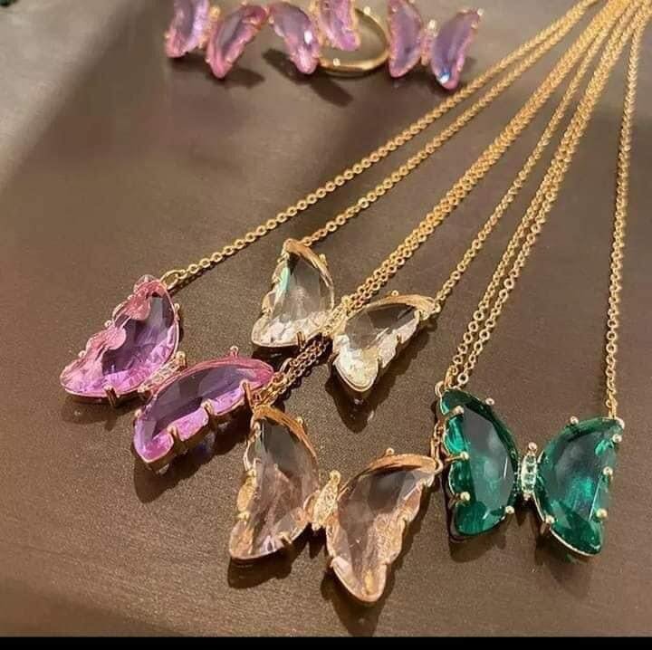 Colliers femmes et jeunes filles