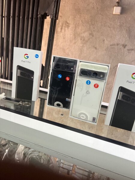 GOOGLE PIXEL 7PRO 128/12GO NEUF AUTHENTIQUE