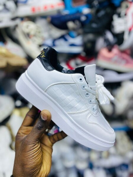 Baskets Blancs Hommes Élégants