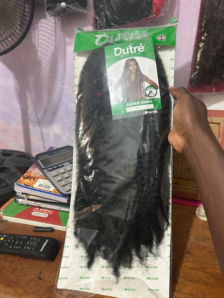 Cheveux synthétiques Outré