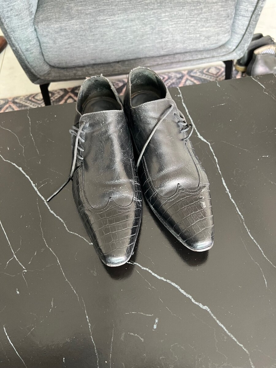 Chaussures habillées en cuir noir