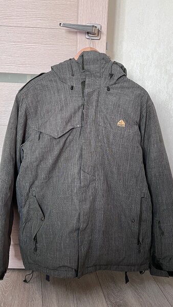 ACG Nike Size M
