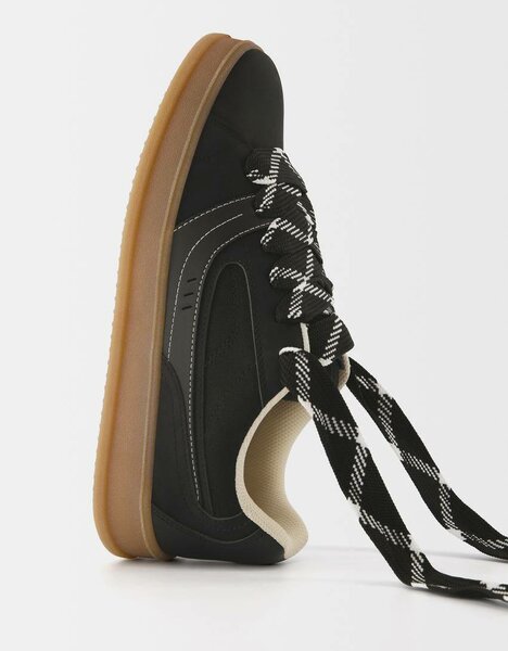 Baskets noires confortables