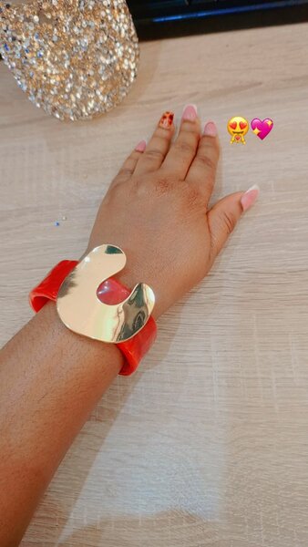 Bracelet manchette moderne