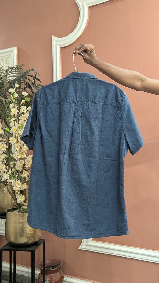 Chemise bleu à manches courtes