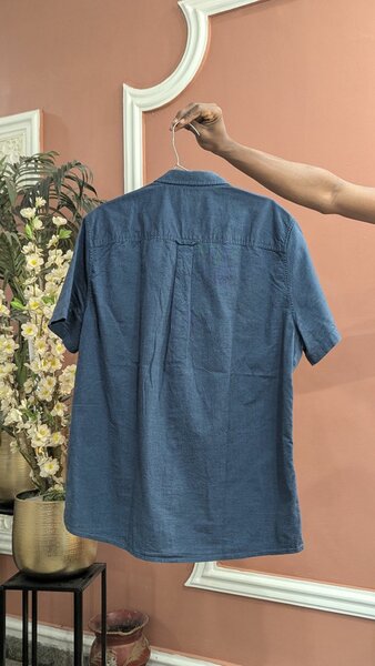 Chemise bleu à manches courtes