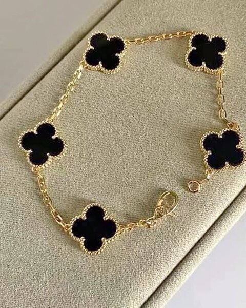 Bracelet en or à fleurs