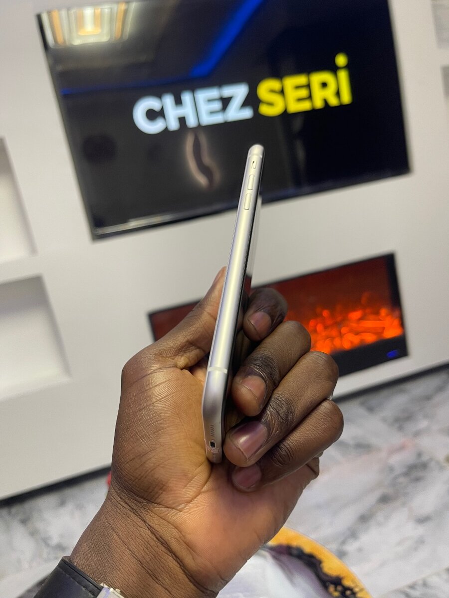 Apple iPhone 11 64GB White