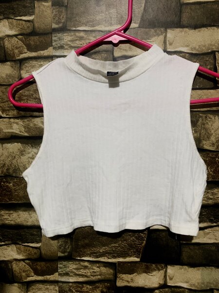 Ensemble de tops courts élégants