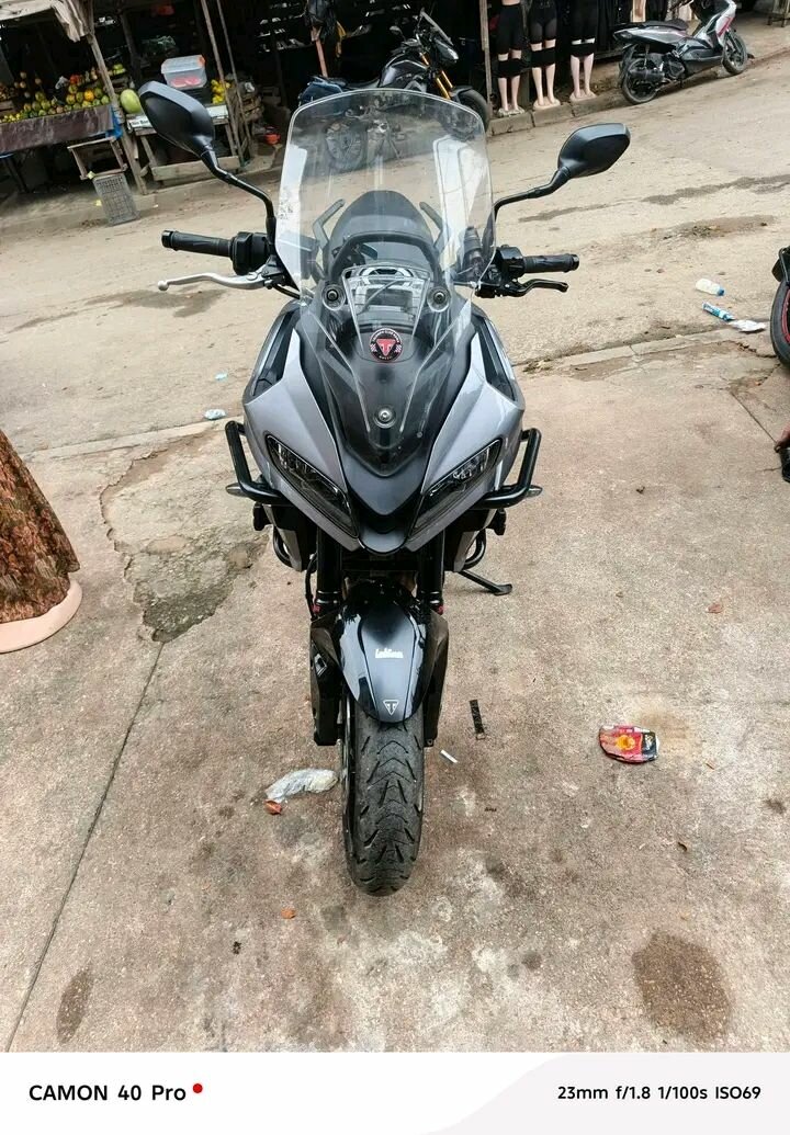 Moto Touring Puissante