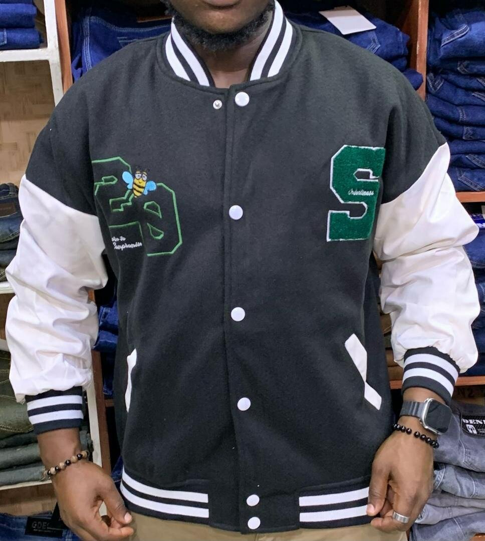 Veste universitaire style varsity