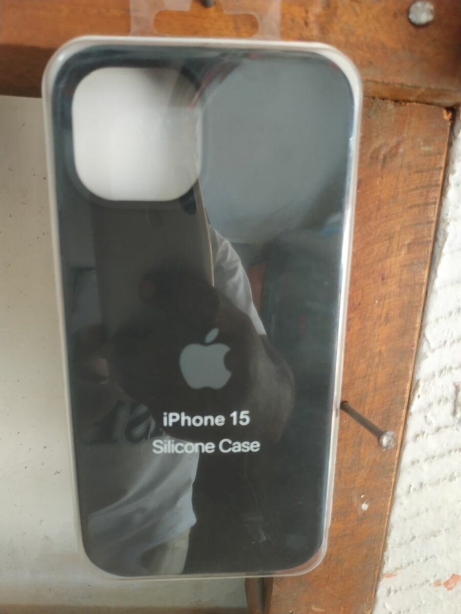 Coque Silicone iPhone 15