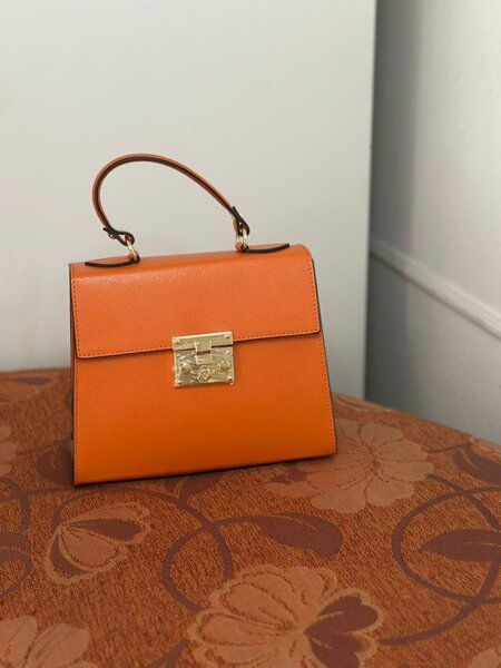 Sac à main élégant orange