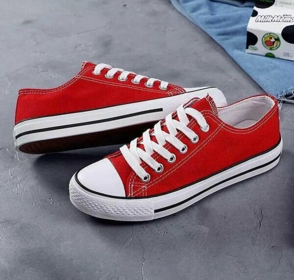 Baskets Converse rouges toile