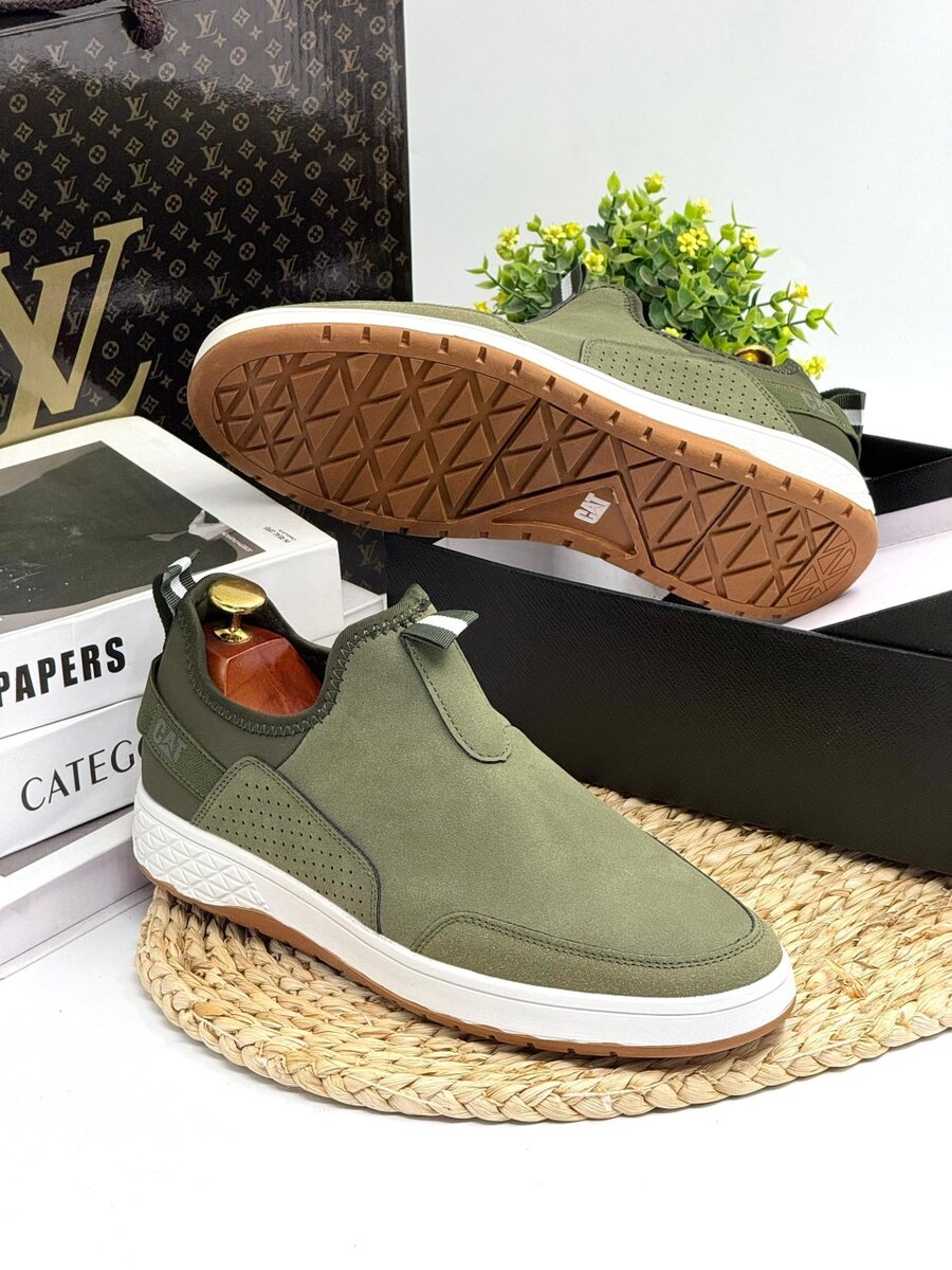 CATERPILLAR GREEN AND WHITE