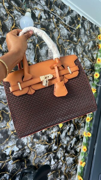 Sac à main élégant en cuir