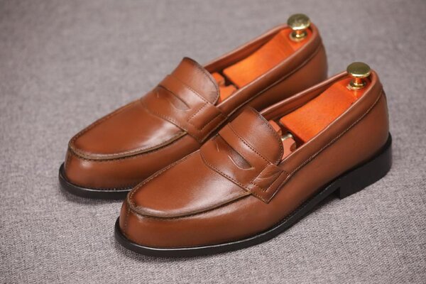 Mocassins en cuir marron élégants