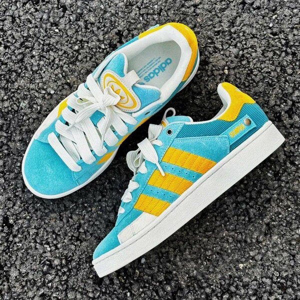 Baskets tendance bleu et jaune