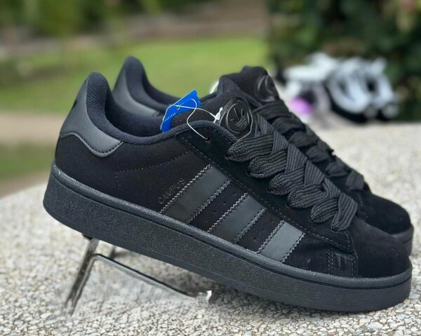 Baskets Adidas en noir