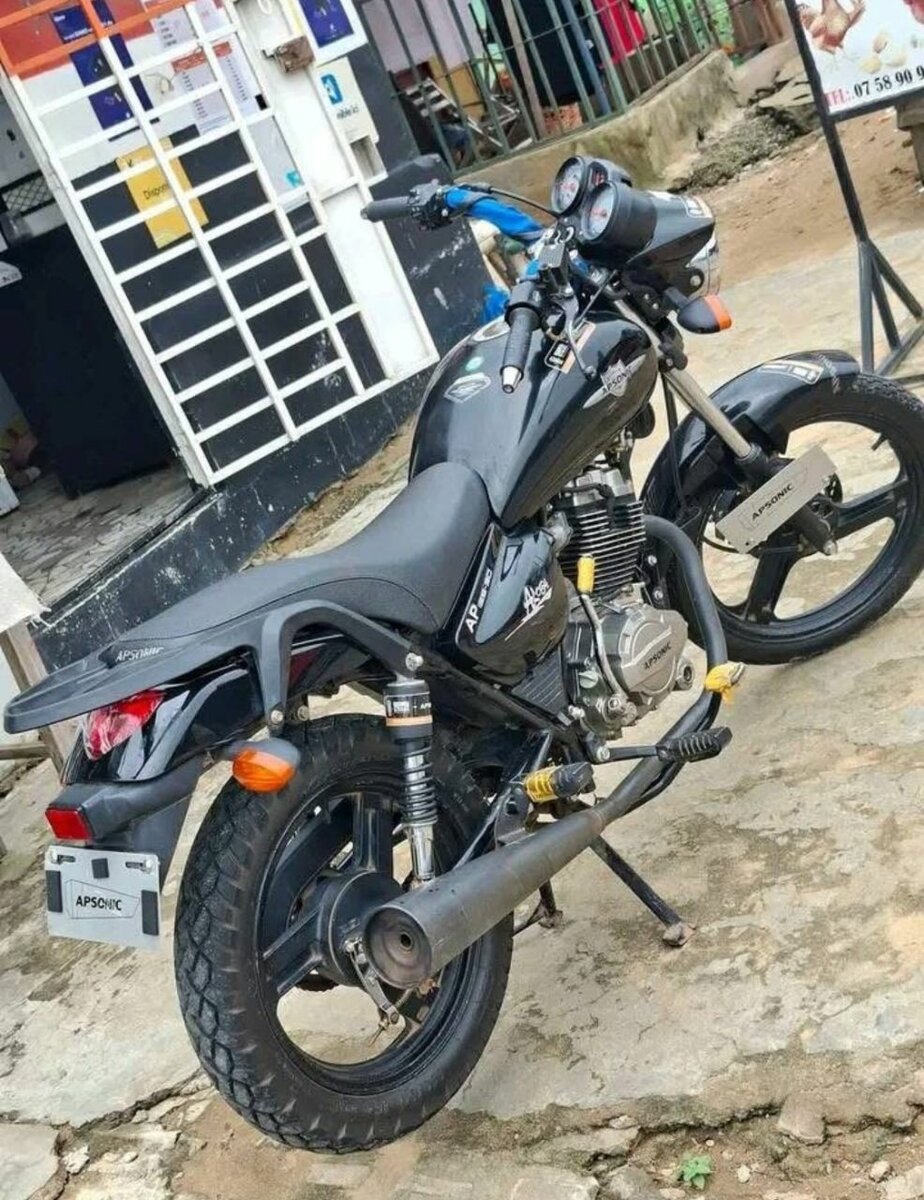 Moto urbaine élégante